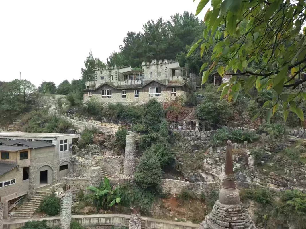 那个参加法国界外艺术交流和捐赠700万的夜郎谷究竟是怎样的呢？