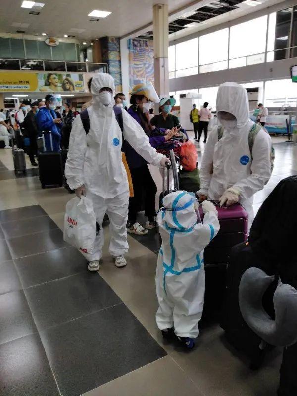 良心票价八千元，非洲第一大国开通临时航班，三百名中国公民回国