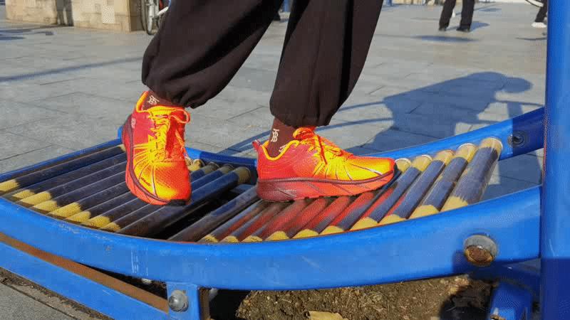 跑步鞋r2云跑鞋,r2云跑新款缓震跑鞋