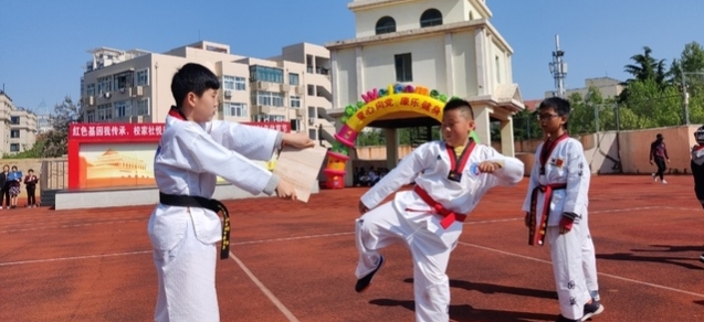 小学运动小健将风采展示,金门路小学田径队