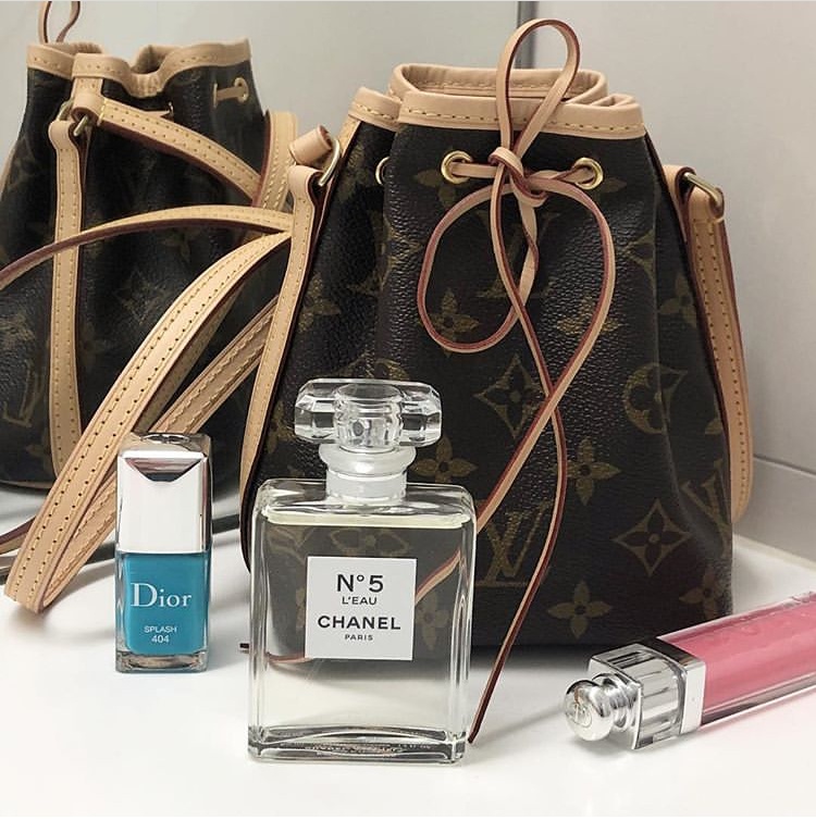 一万块的lv能卖多少钱,女包5000元左右品牌lv