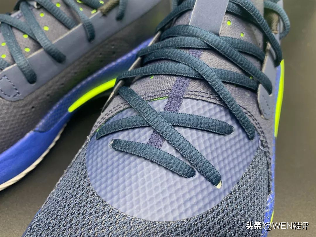 UA签约库里真用心，极为豪华的中底科技，致敬球迷的第七代战靴