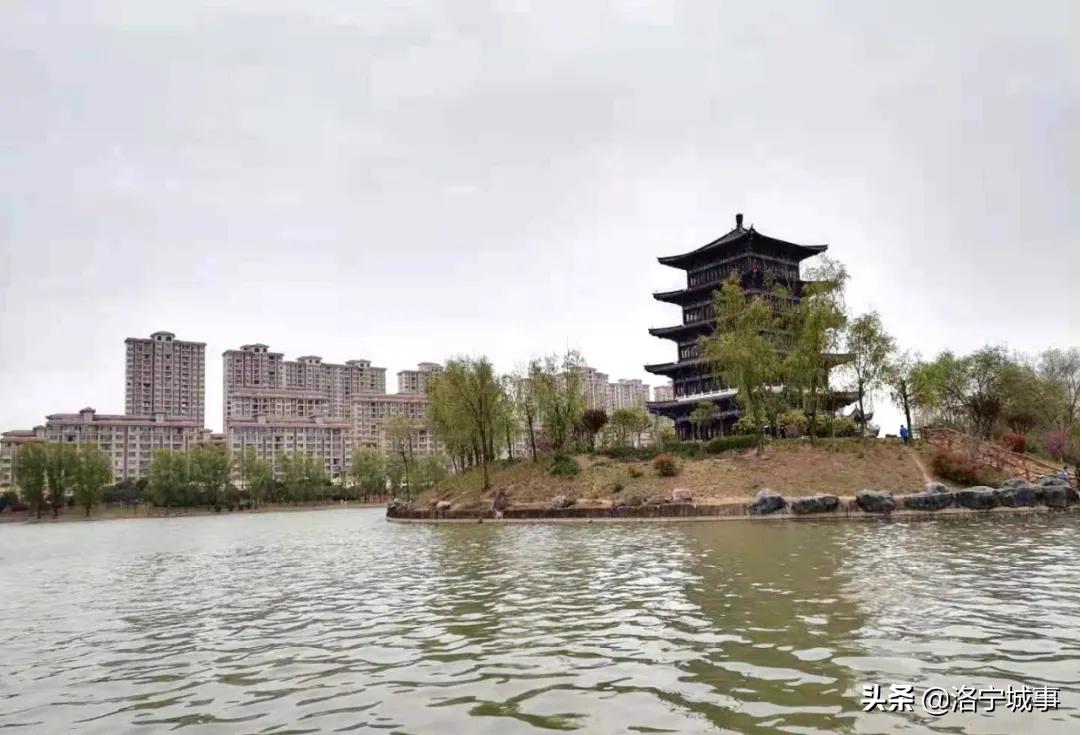 洛阳洛宁张便玲——清明游洛宁滨河公园