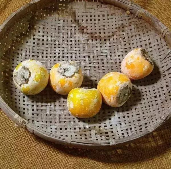 冷军的超写实绘画是造假的?画画40年代的作品都在这了,你来鉴别