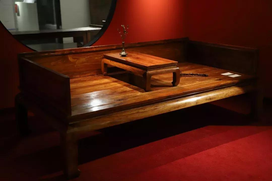 哪一种罗汉床最实用,适合在客厅罗汉床当卧具