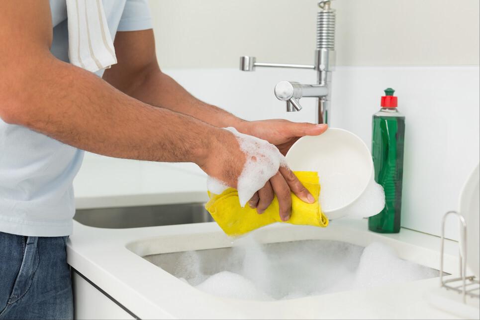 洗洁精真的致癌吗,洗洁精伤手伤胃还会致癌吗