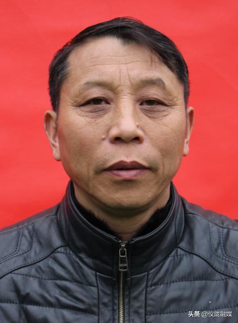 仪陇先锋小学:“学校后勤孺子牛”周天国同志