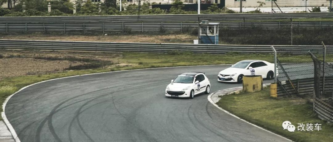 2011年的标致207当年卖多少钱,09年的标致207卖1万3划算吗