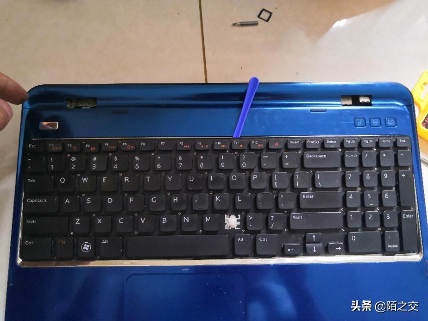 戴尔1450更换固态硬盘,戴尔一体机拆机是不是固态硬盘