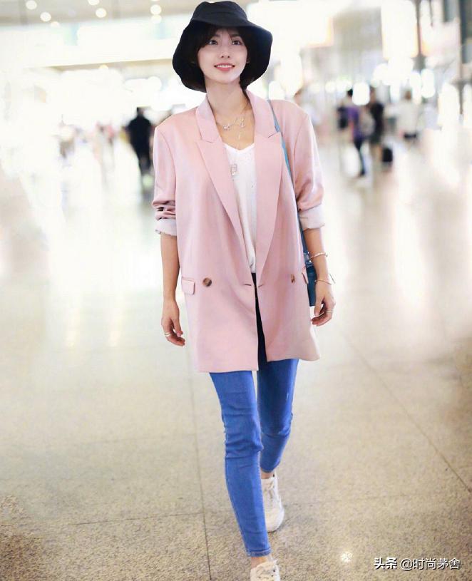 别再把t恤塞裤子里,别再把衣服塞进裤子里太土了