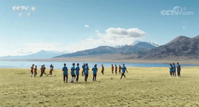 登上央视!超燃!*疆新**少女的足球梦被拍成纪录片