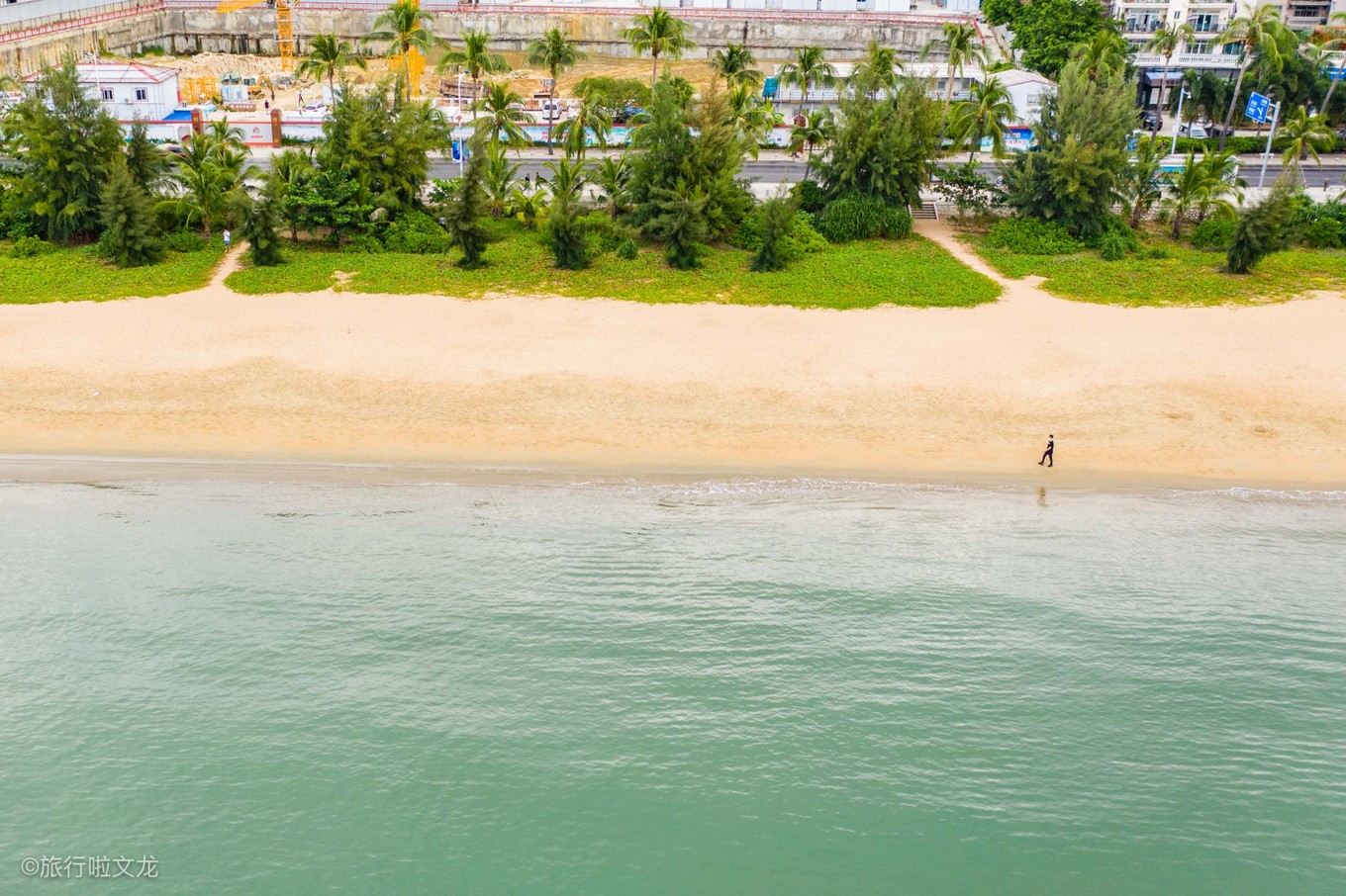 三亚凤凰岛航拍震撼大片,登上山顶俯瞰三亚全景