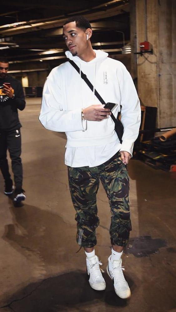 比打球更有范儿nba球员通道穿搭,nba近期球员穿搭