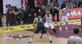 易建联(16年),顶天立地