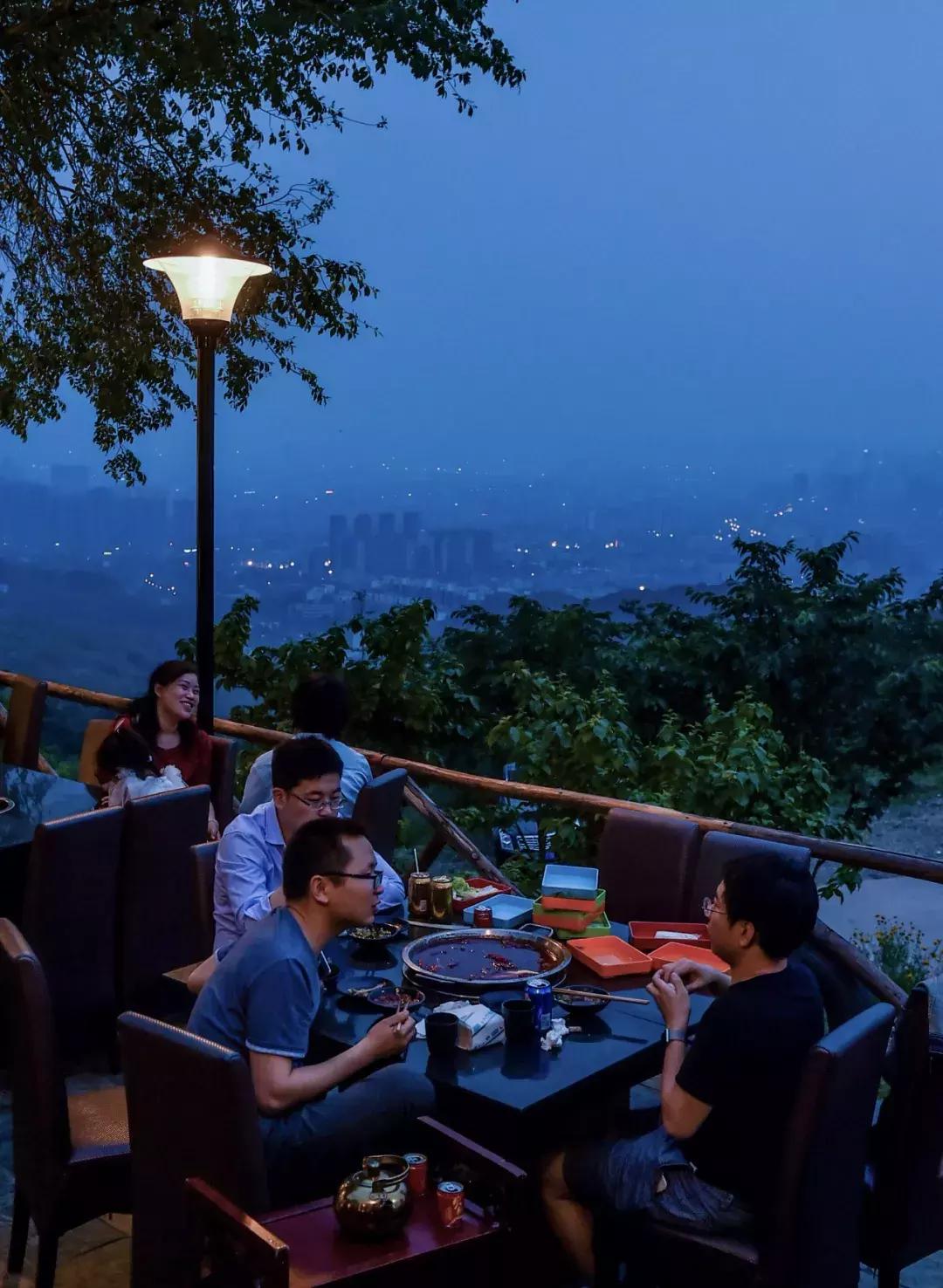 龙泉山山顶看美景,美丽的龙泉山