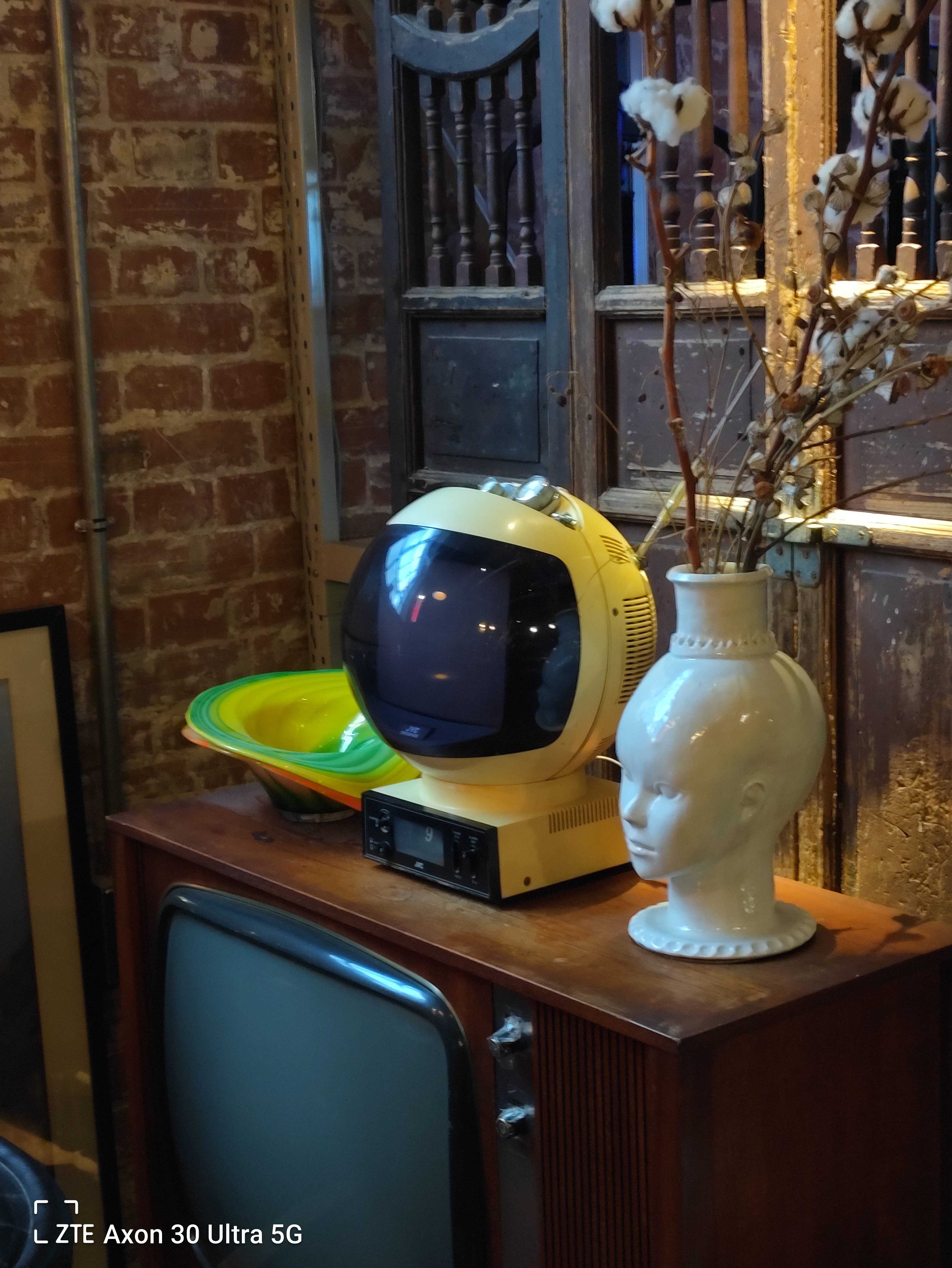 中兴axon30ultra和努比亚z30pro,中兴axon30ultra对比魅族18pro