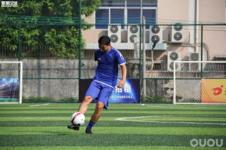 都是日产旗舰你Pick谁?MoreliaNeoII对比Rebula2V1测评