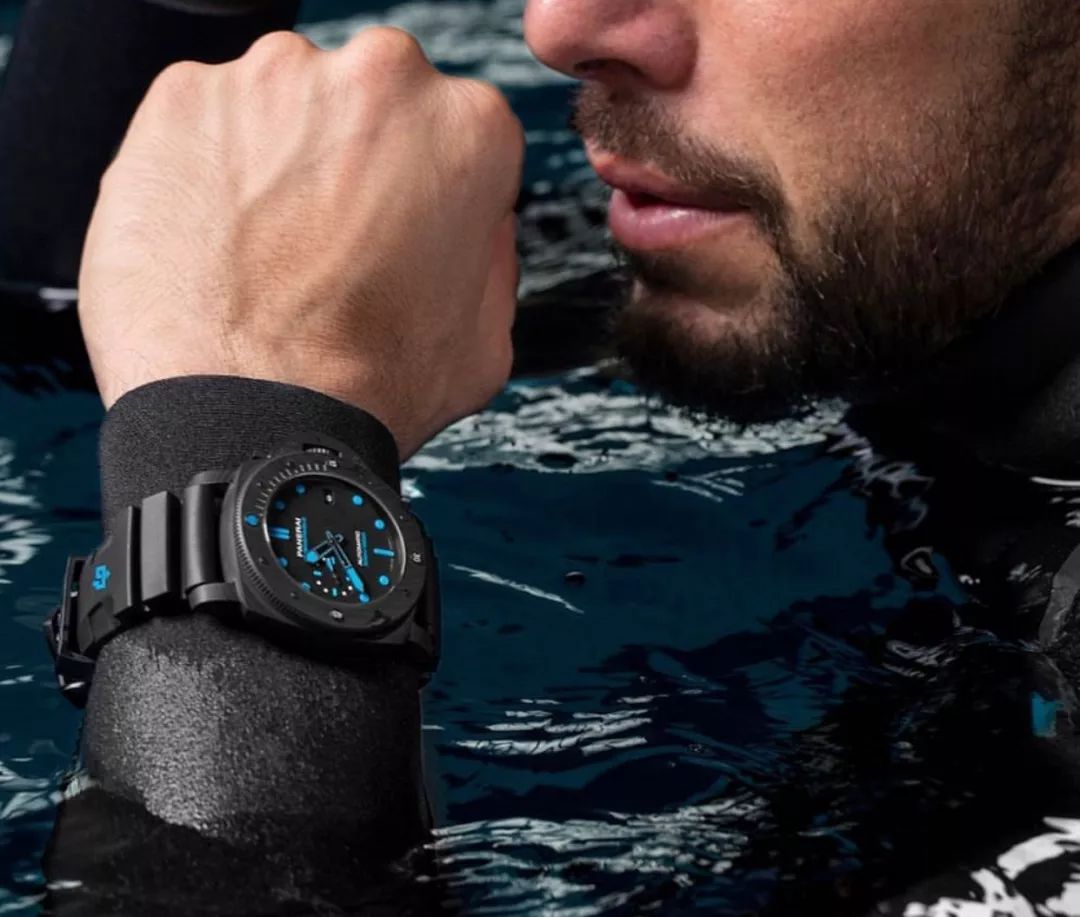 夜光最好的手表,手表夜光灯什么颜色好