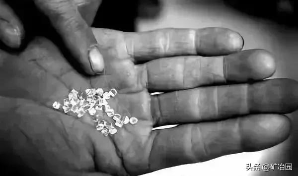 锆石和钻石的区别肉眼能看出来吗,锆石和钻石肉眼如何区分