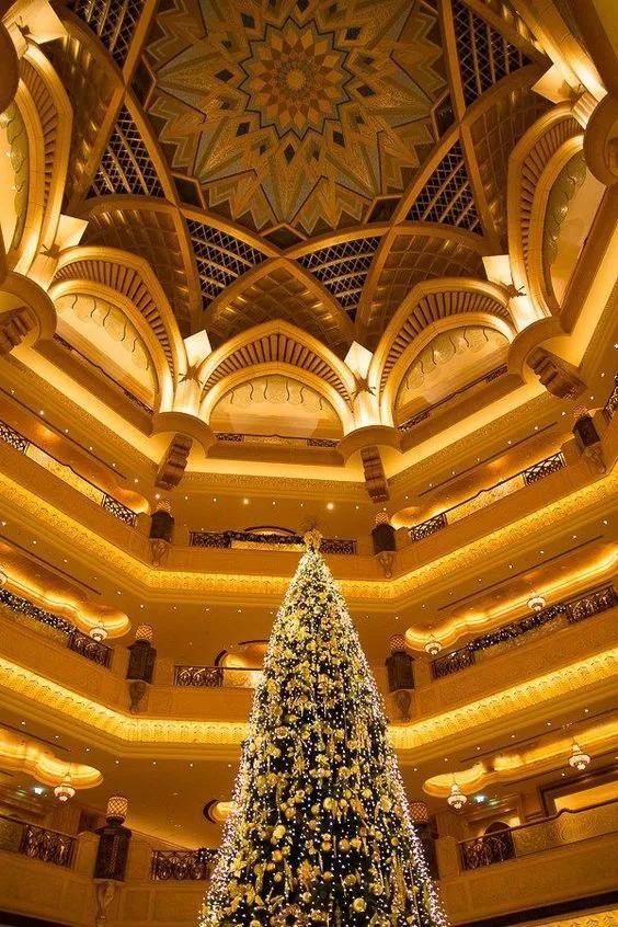 探秘全球唯一8级酒店,全球唯一的8星级酒店