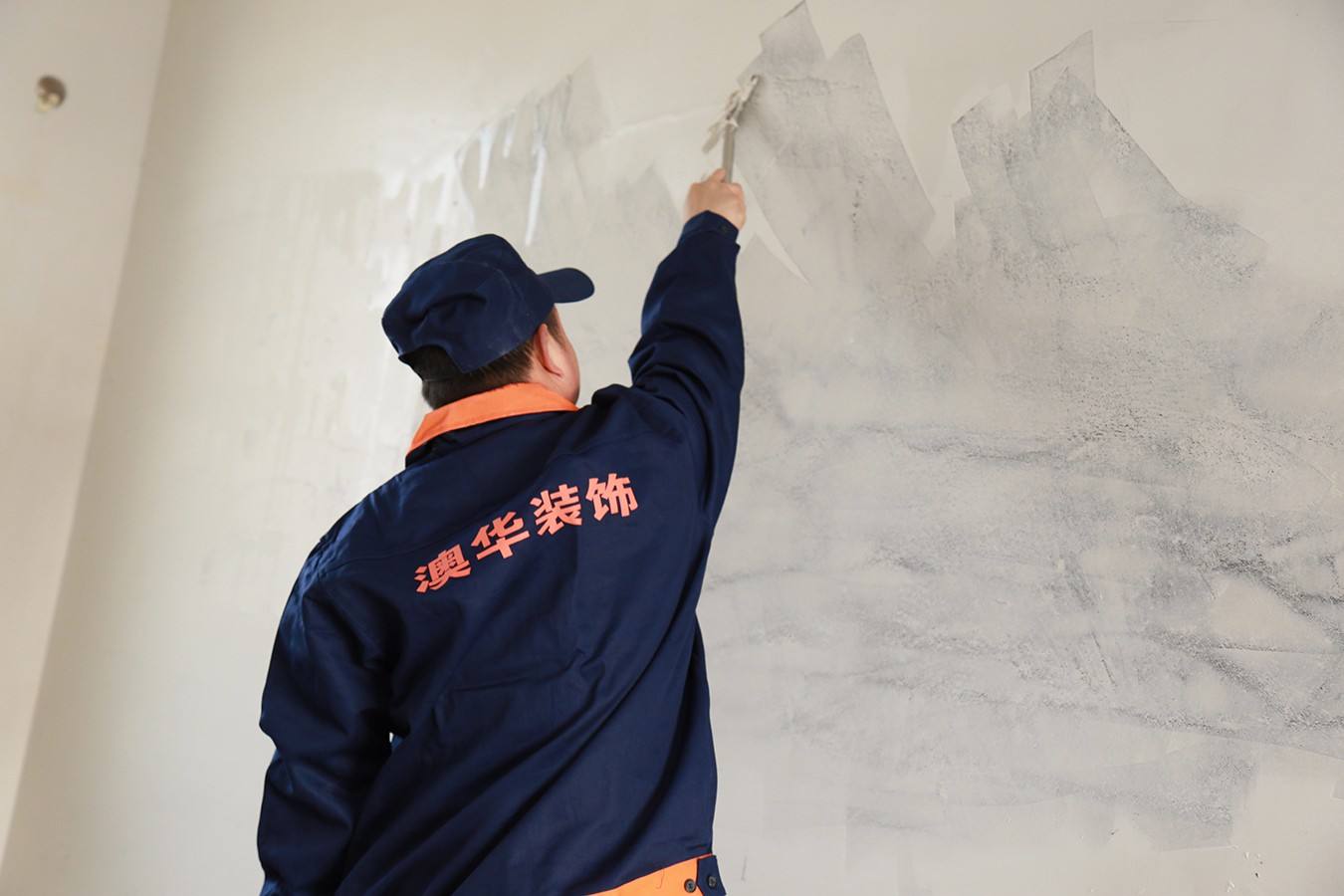 墙面瓷砖竖着开裂和横着开裂,怎么判断是墙体开裂还是墙面开裂