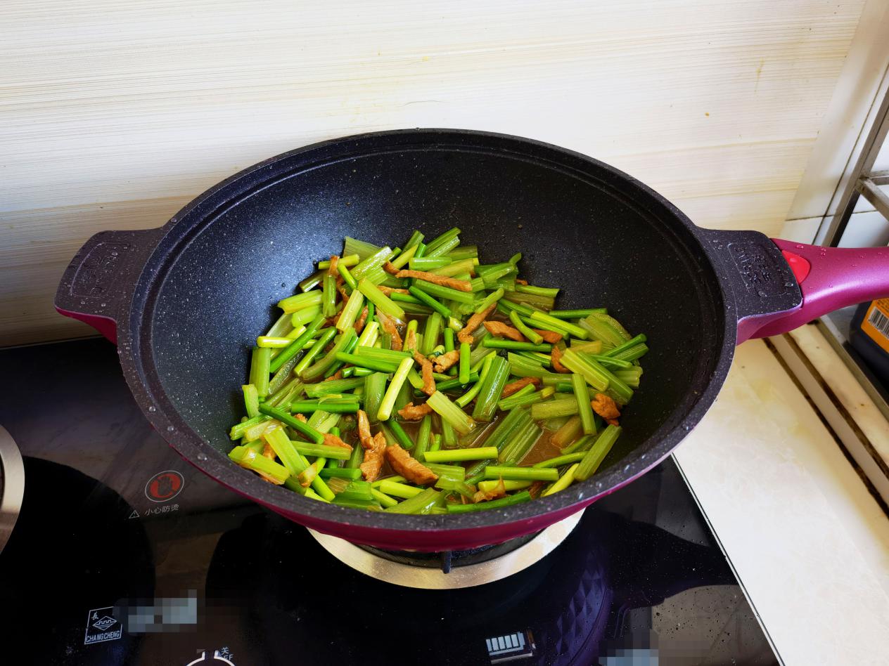 好用的炒锅推荐帝伯朗,帝伯朗钛不粘炒锅