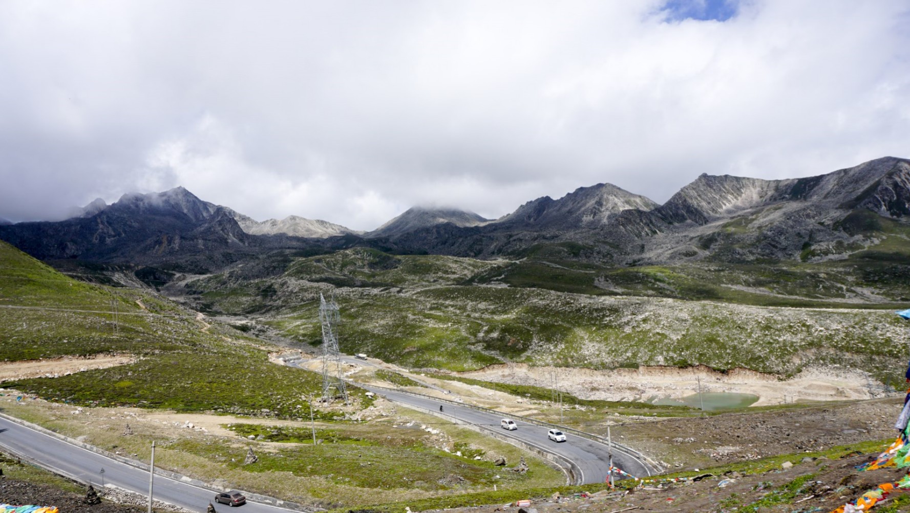 骑摩托车去西藏的旅游视频,摩旅318川藏线摩托车全程视频