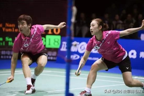 打羽毛球袜子老是移位,羽毛球袜子品牌排行榜