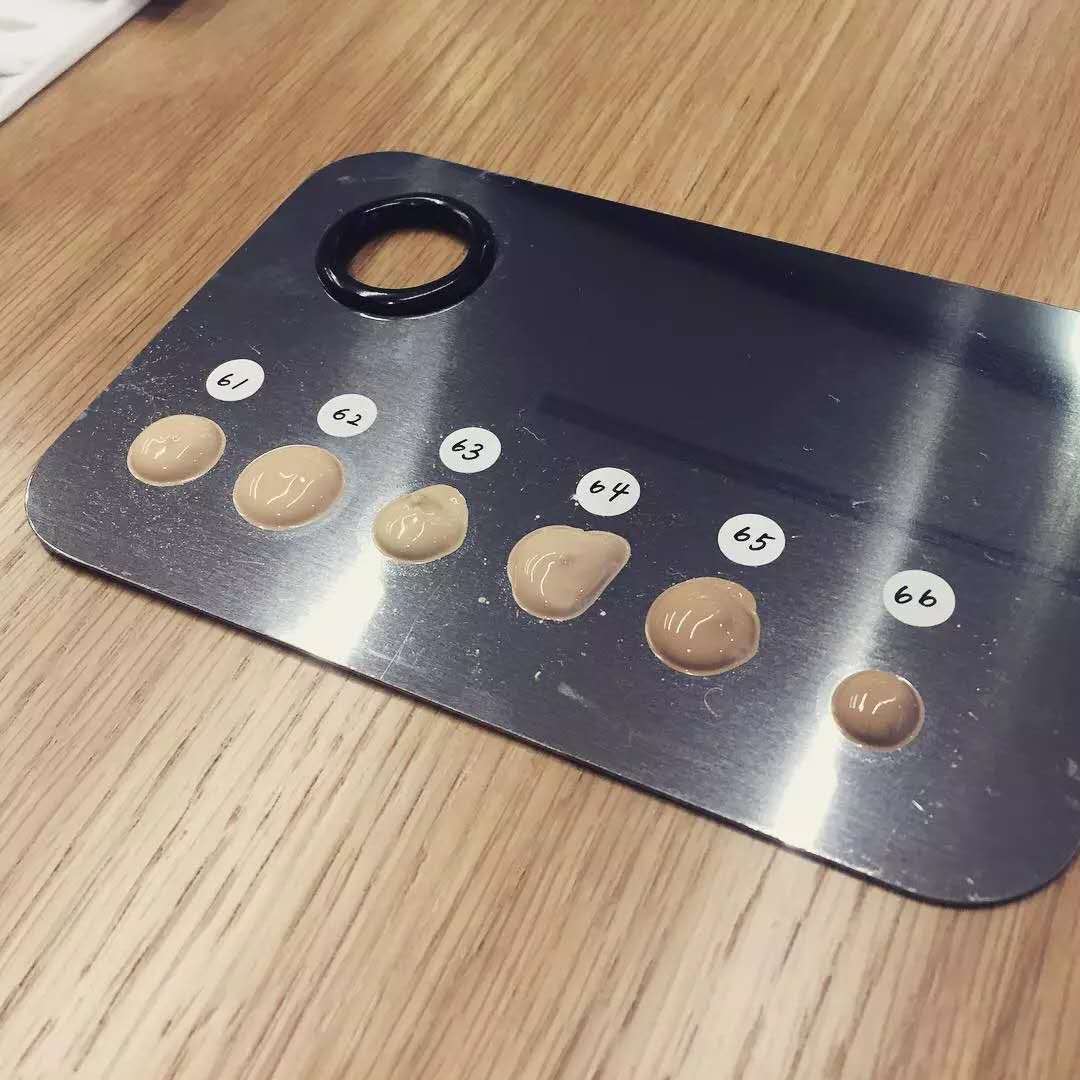 14款热门气垫粉底及粉膏全测评,秋冬粉底液混合皮大牌真实测评