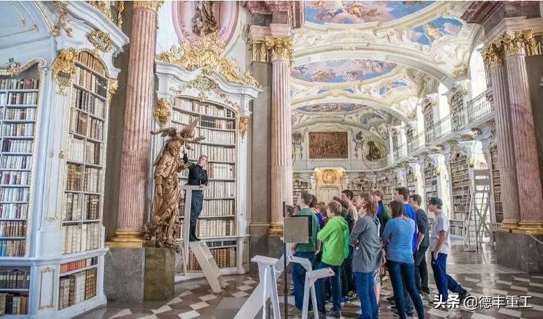 全球美到窒息的白天鹅和山水风景,全世界惊艳的图书馆