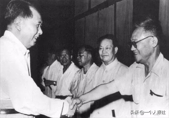 老北京城改造方案，分歧在哪里？毛主席拍板为“三个服务”方针