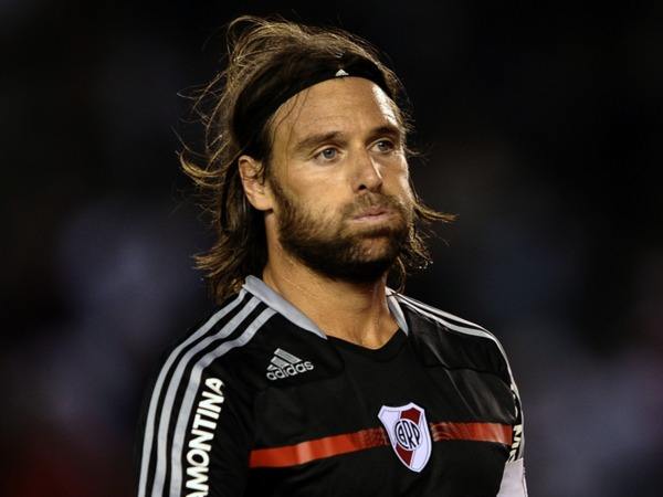 瓒崇悆鍦轰笂琚瘉鎺夌殑澶╂墠,瓒崇悆缁忕悊鐢熸动鍥為【