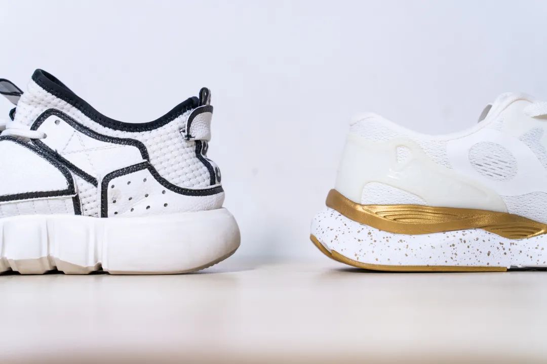 缓震支撑慢跑跑鞋纯黑,百元以内防滑跑鞋