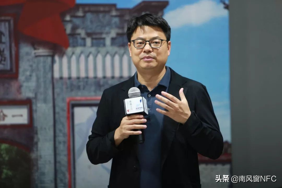 很多企业老板只用现金,很多老板都是拿命在赚钱