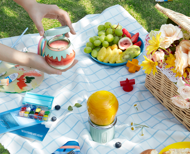 放到包包里的榨汁机,随身携带榨汁机随时喝到新鲜果汁