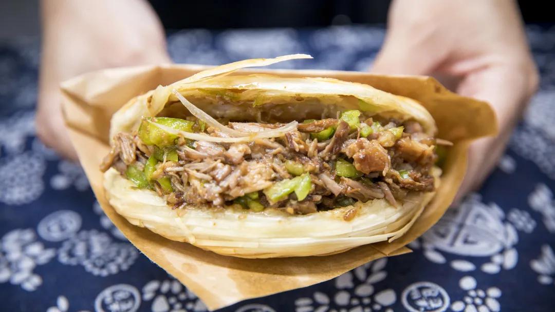 人均8元的奶茶店,人均8块的小吃