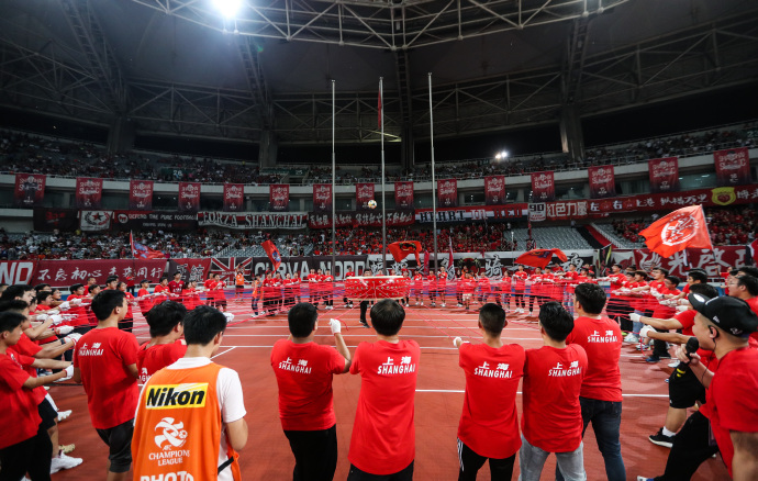 上港淘汰全北佩雷拉掩面哭泣,上港佩雷拉鲁能