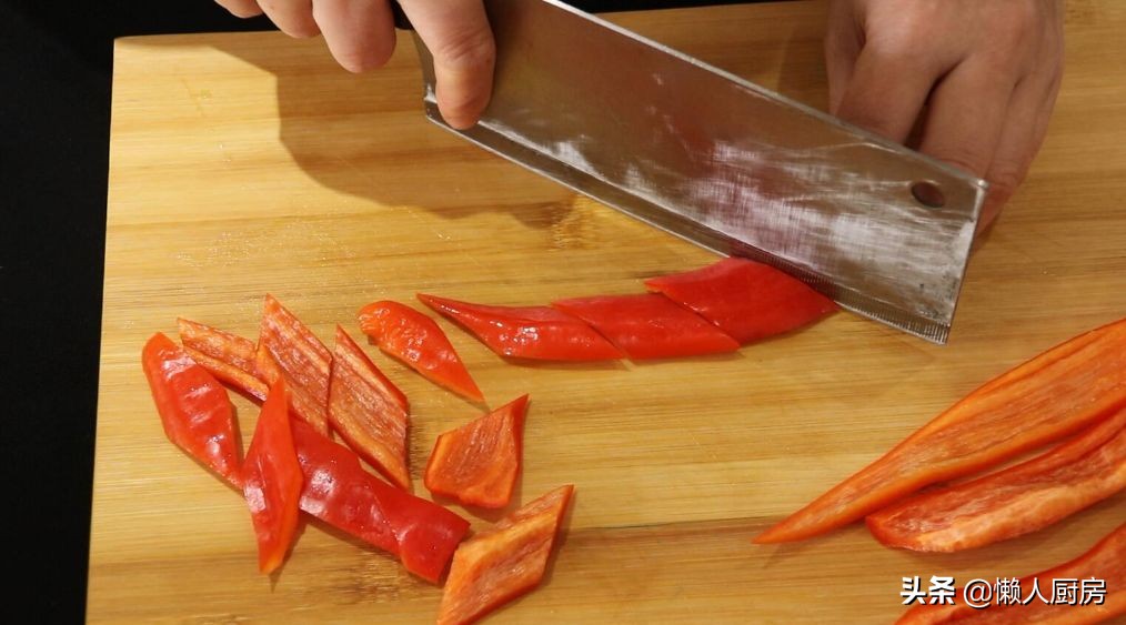 鸡胸肉怎么打汁吃最减肥,手撕鸡胸肉不柴的方法