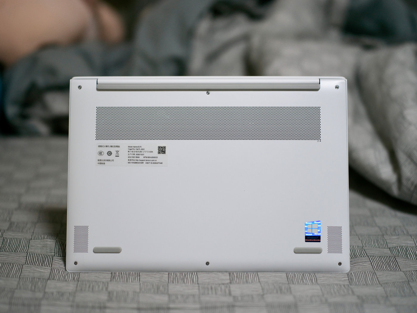 联想yogapro13s碳纤维限量版,联想yoga13s和小新pro14哪个好