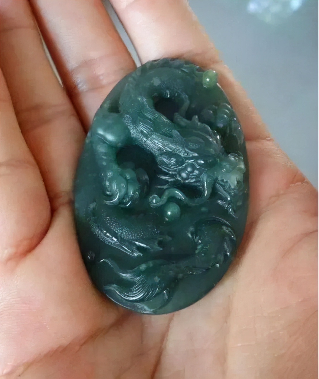 翡翠油青种与飘蓝花的区别是什么,油青种翡翠和蓝水翡翠的区别