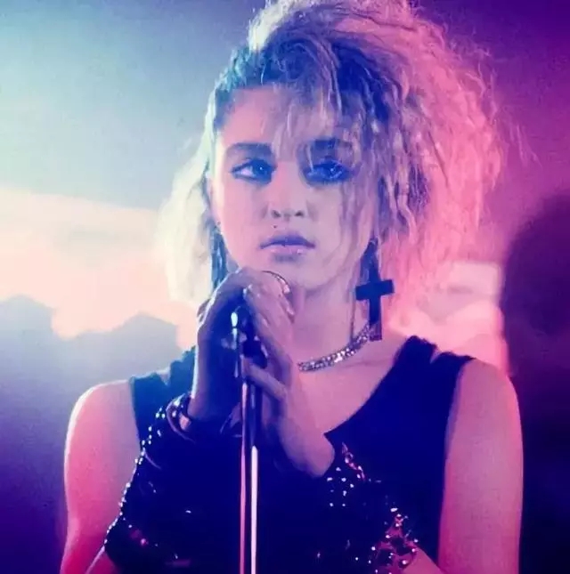 whosthatgirl伴奏,whosthatgirl儿歌