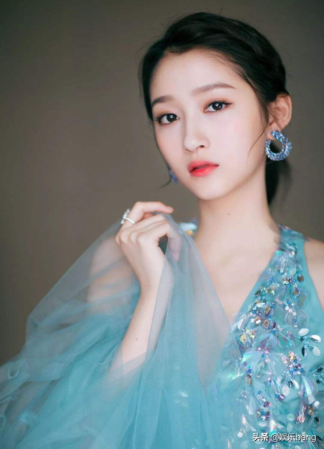 鹿晗关晓彤鞋子,关晓彤鹿晗鞋子