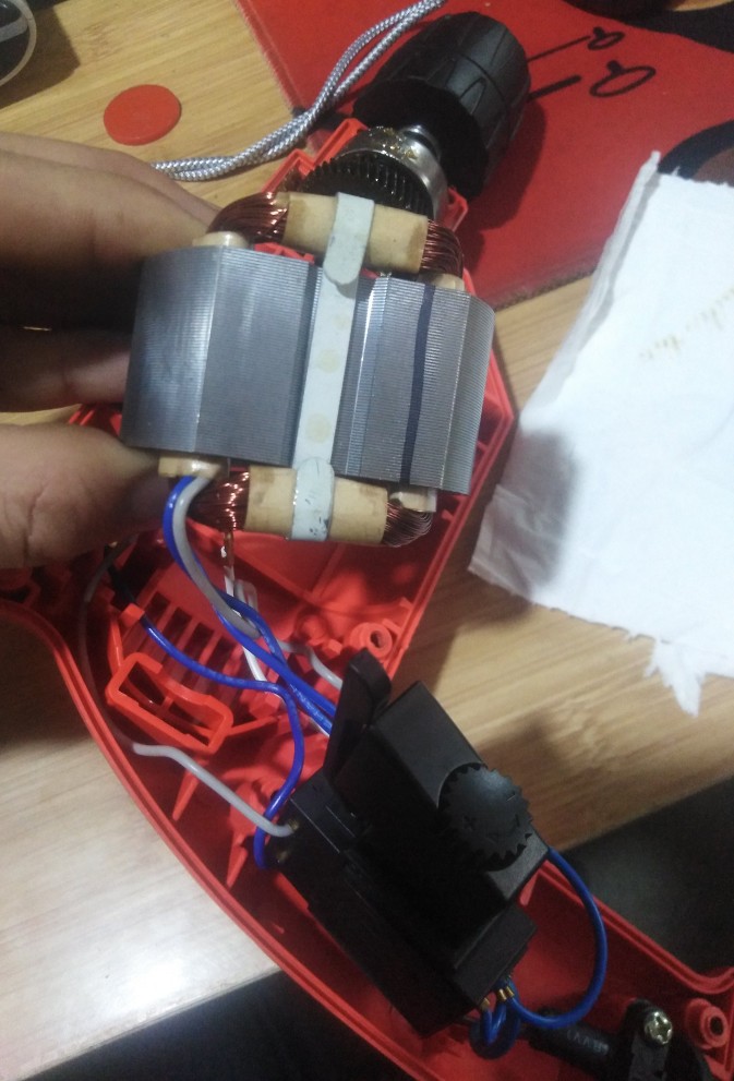 手电钻内部构造,手电钻的各组成部分图片