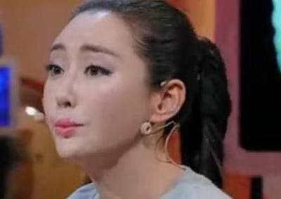 女人打玻尿酸的表现,女人经常打玻尿酸10年