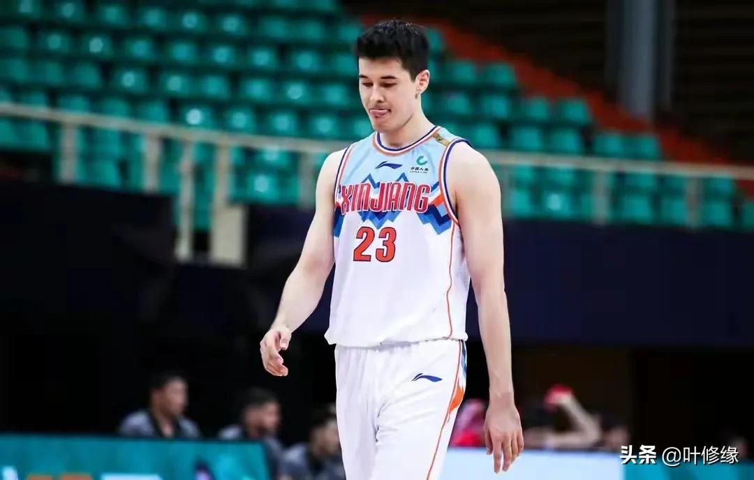 阿的江指导在干嘛,阿尔斯兰替补首发