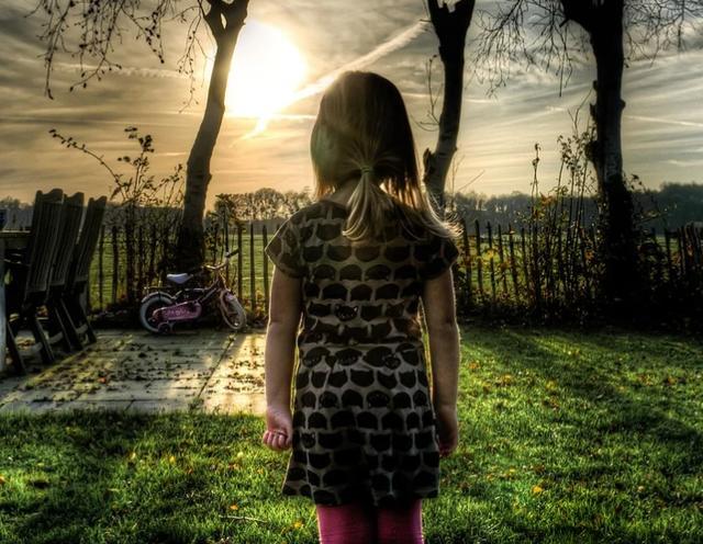 29岁女CEO砸50万买海外精子,生下5国混血女儿,3年后现状如何?