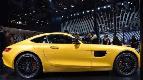 发动机内部腐蚀怎么修复,发动机里的机油多长时间变质