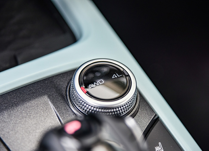 坦克300四驱suv实地越野路况表现,坦克300越野车穿越视频