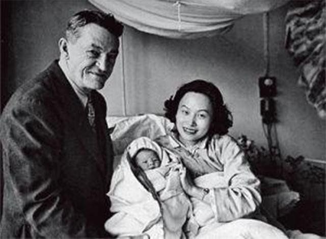 19岁女子不顾家人反对嫁给大叔,19岁女孩不顾家人反对嫁给穷小伙