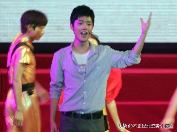 肖战背后的真实感受,肖战背后的辛酸谁人知